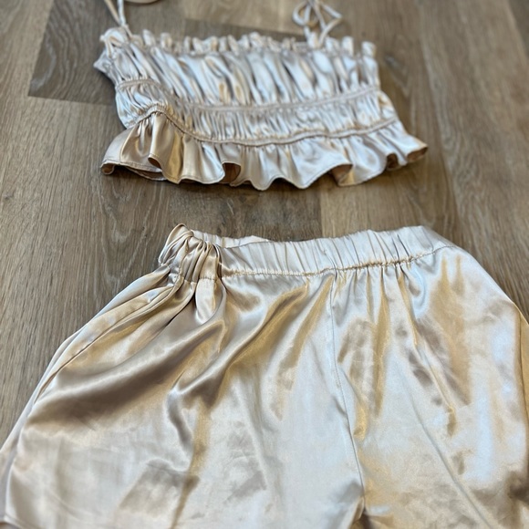 Lulu’s Gold Satin Short & Top Set - Picture 5 of 11